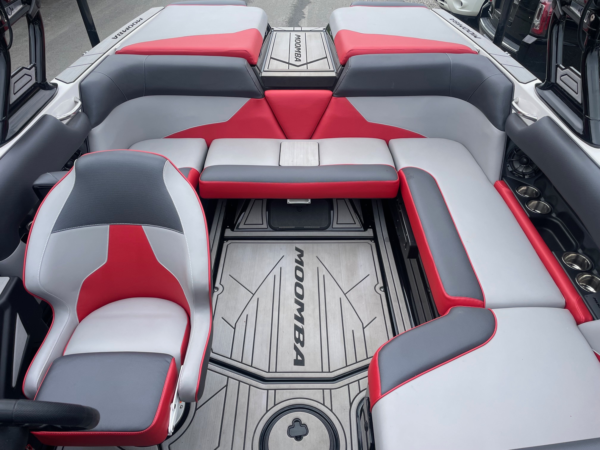 2021 Moomba 20' Mondo Icon